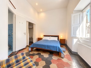Autumn, Bedroom, Spring, Summer