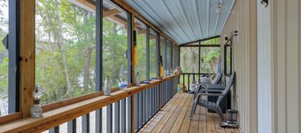 Bring Your Boat! River Retreat Outside Mobile