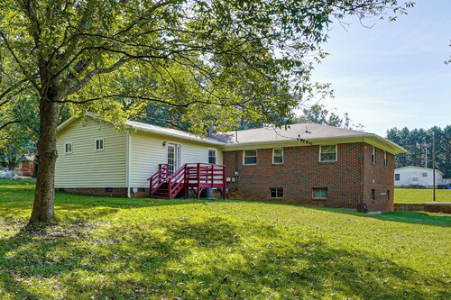 Home Near Historic Dtwn! 3 Mi to Occoneechee Mtn