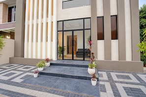 Perincian bahagian luar