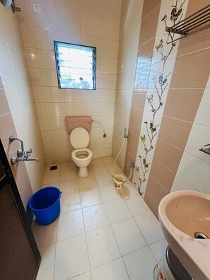Bathroom - Sakshi Residency (Panchgani)
