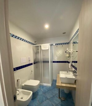 Bathroom - Hotel Il Gabbiano Palinuro (Palinuro)