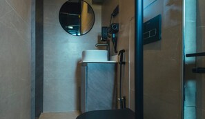 Bathroom - Liam's Signature Apartment (Lagos)