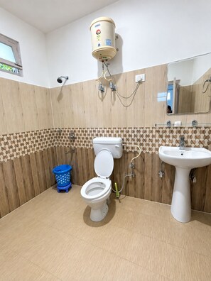 Bathroom - Naddiva Homestay (Dharamshala)