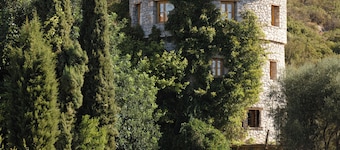 La Tour Melas Winery Lodges