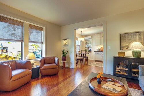 Updated Bungalow in The Dalles! Walk to Downtown!