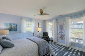 Interior - Misty Mountain, Peaceful Mountain Retreat (Marshall)