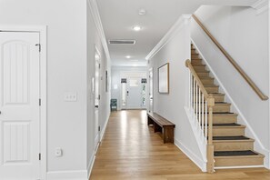 Interior - Fabulous 4-bedroom house in tranquil Norfolk with Game Room! (Norfolk)