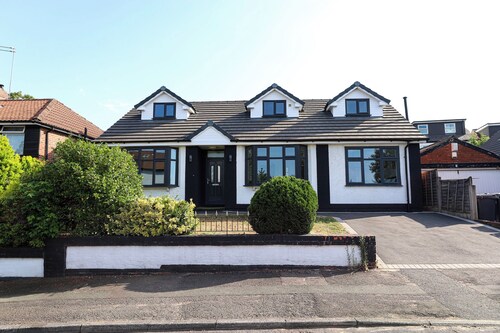 5 Woodland Crescent