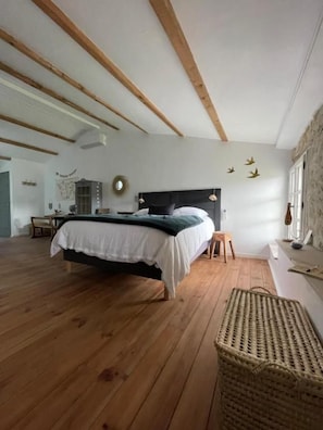 Room - Bessire Chambre et tables d'hôtes (Belflou)
