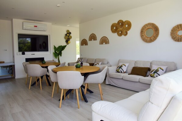 Dining - PI Silveira Farm •Nature & Tranquility (family room) (Loulé)