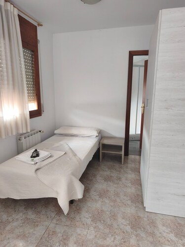 Room 'Habitación 4' with Wi-Fi