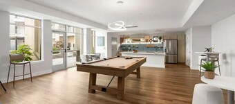 Landing Stunning Studio, Courtyard, Gym