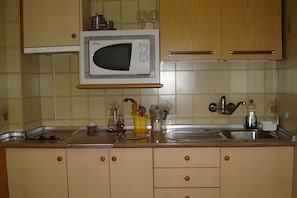 Private kitchen - Country House 'Casa Rural El Nido' (Solana de Ávila)