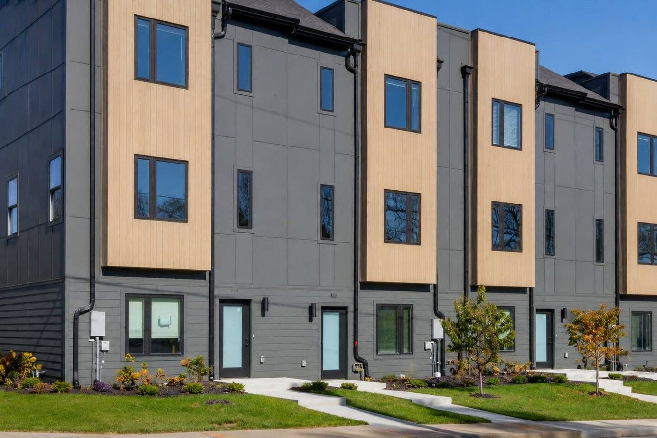 The outside of our building. Walking distance to great restaurants, shopping and a brewery!