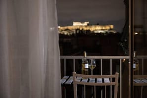 Outdoor dining - AVRA Acropolis View | 2BR Apartment with Terrace near Metro (Athina)