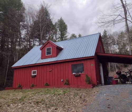 Red Barn Hideaway