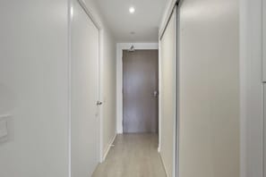 Interior - Stylish Studio, Steps to Yonge-Dundas Square | Parking Available (Toronto)