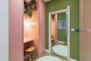 Interior - The Tri-House (Watford)