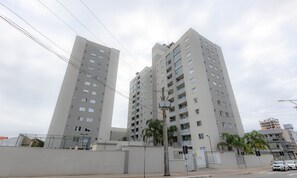 Exterior - Apto em Balneário Piçarras a poucos passos do mar (Balneário Piçarras)