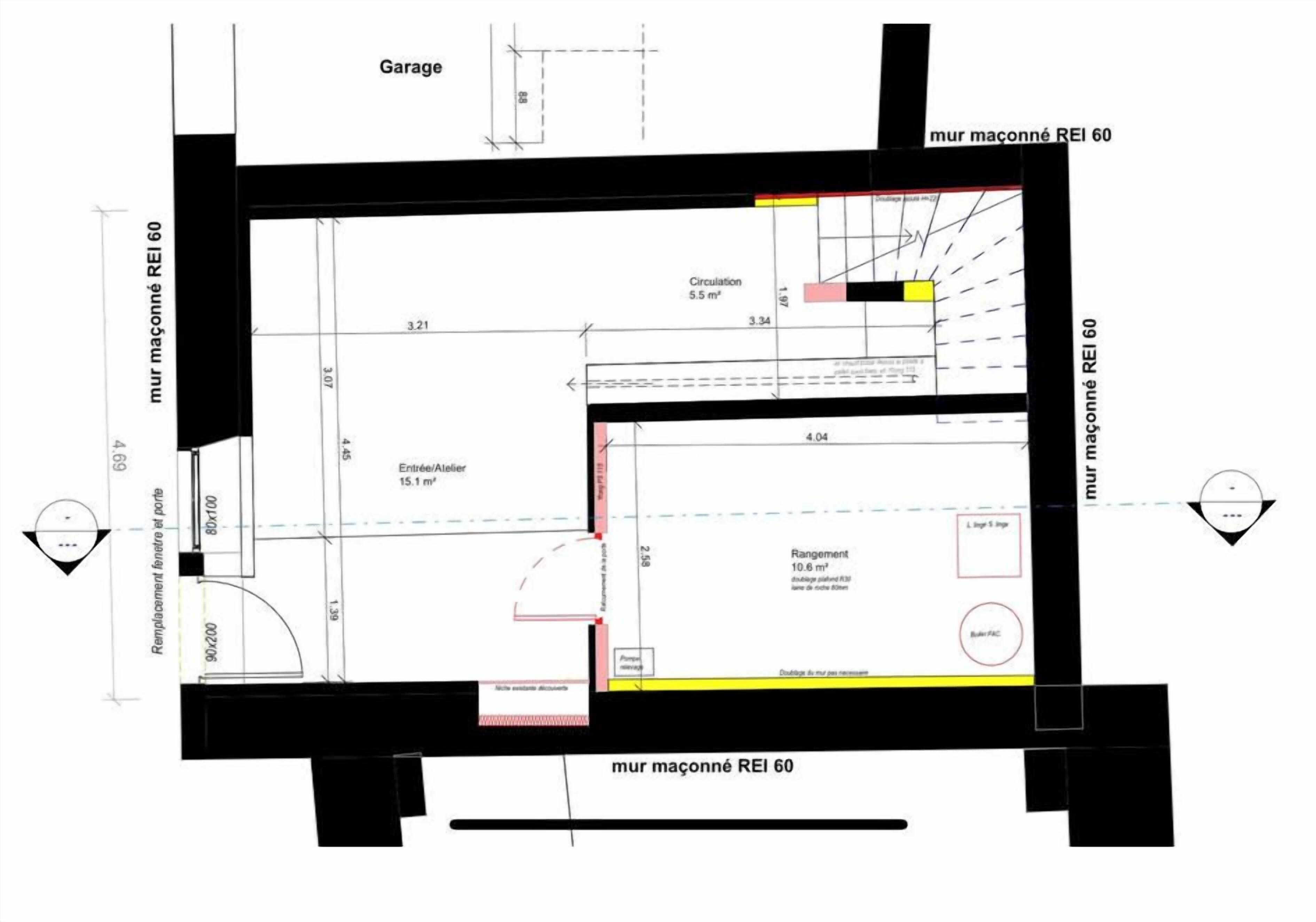 Plànol d'un edifici amb garatge, entrada/vestíbul de 15,1 metres i una distància de 10,6 metres.