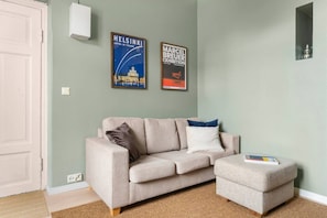 Living area - 1875 Attic | Bathtub | Walking Street | Top Floor (Helsinki)