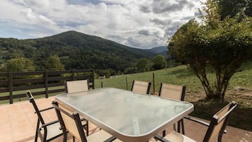 Terrasse.Le.Gîte.D'Espas.Sengouagnet.Aspet.Mourtis