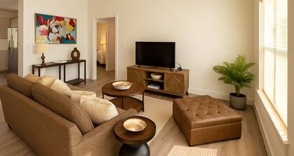 New Modern Home 10 Mins to WEC & Equestrian Center