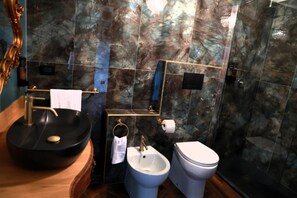 Bathroom - B&B Cascina Tavella (Piemonte)