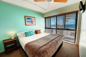 Room - 2 Bedroom Oceanfront Rooftop (Kings Beach)