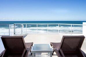 Property grounds - 2 Bedroom Oceanfront Rooftop (Kings Beach)