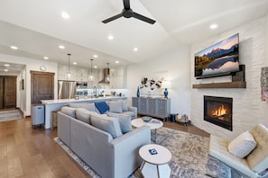 Living area - Black Rock Ridge 14457 (Hideout)