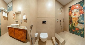Bathroom - Treebo Golden Palm, Civil Lines (Jabalpur)
