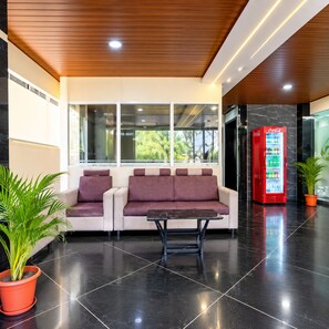 Lobby - Hotel The Pavilion (Tadepalle)