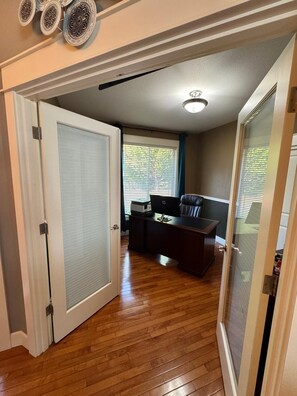 Welcome to spacious, beautiful home (Graham, USA): Reviews & Deals | Wotif