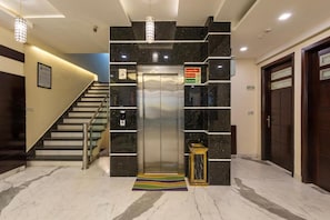Bahagian dalam