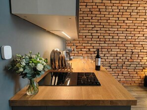 Private kitchen - Kings City Sławkowska Apartments (Kraków)