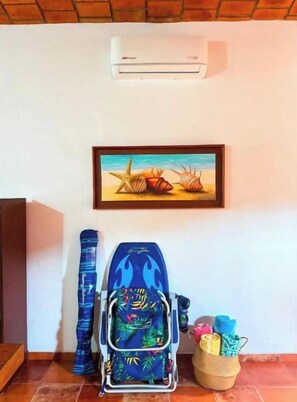 Interior - Bungalow with a terrace and patio, located one and a half blocks from the beach; very cozy (Lo de Marcos)
