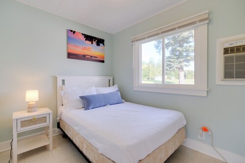 Lakefront Escape at Sunrise Side Resort