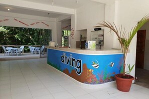 Lobby - Jalyns Resort (Puerto Galera)