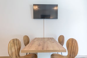 Dining - Vrbo Property (Travemünde)