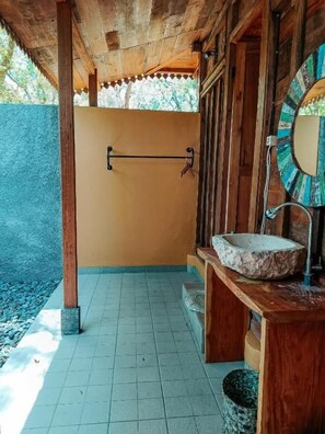 Bathroom - Alaya Ecolodge (Buleleng)
