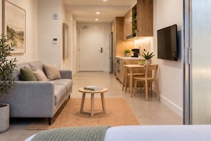 Living Room - Convenient 1-Bed Apartment Close to Mitchell St (Darwin City)