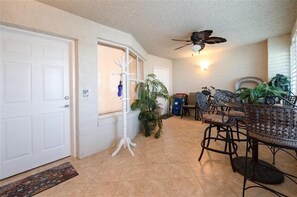 Enclosed Lanai - 7204 Towers 8-2/2 oceanfront unit on traffic free beach (Ponce Inlet)