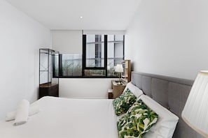 Bedroom - High-Rise 1-Bed Apartment Near Brisbane CBD (Fortitude Valley)