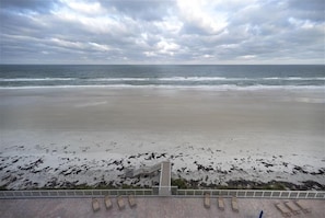 Traffic Free Beach - #102 Blue Surf Luxury 2/2 Oceanfront Condo Traffic Free Beach (Daytona Beach Shores)