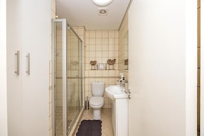 Bathroom - African Sky Beachside Escape (Cape Town)