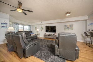 Living Room - Beautiful  Links @ Harbour Village 3BR/3BA Condo with 2 Primary Suites – Ponce Inlet (Ponce Inlet)