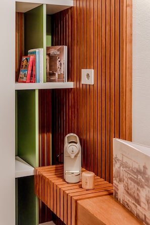 Interior - Parco Ducale Design Rooms - Queen Room (Parma)