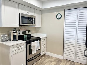 Kitchen - Seychelles 802 in Daytona Beach Shores, FL (Daytona Beach Shores)